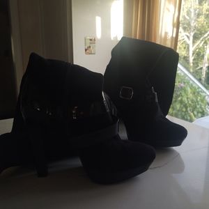 Jennifer Lopez thigh high black suede platform boots